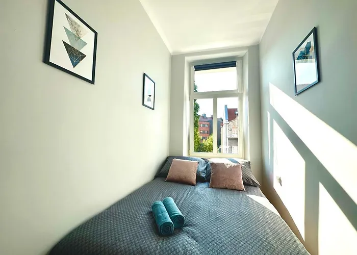 Mmrent Botanic Room